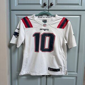 Nike NFL White New England Patriots Mac Jones Jersey | White | Men’s Medium